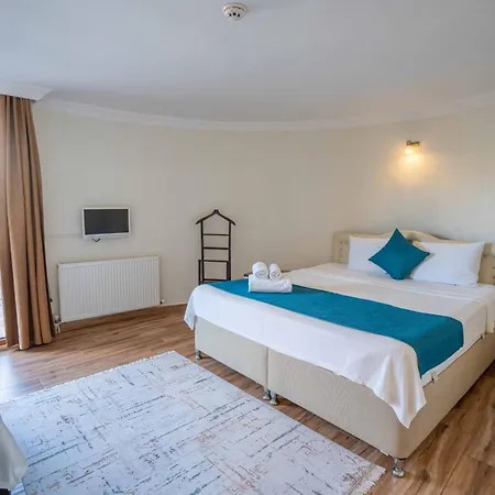 Cunda Giritlioglu Adult Only 2*