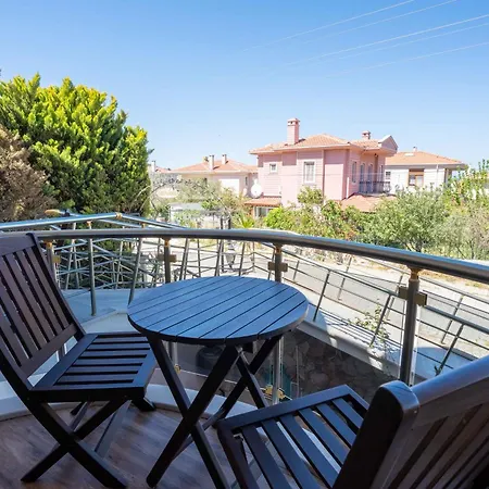 فندق Cunda Giritlioglu Adult Only 2*