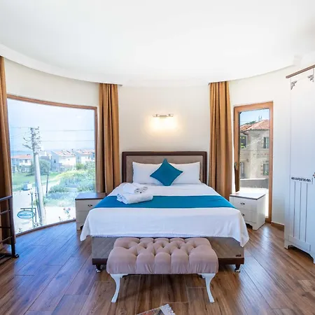 Cunda Giritlioğlu Otel Ayvalı