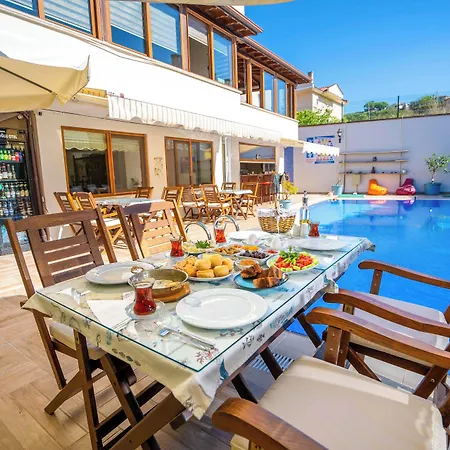 Cunda Giritlioğlu 2* Ayvalı