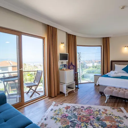 Cunda Giritlioğlu Otel 2*