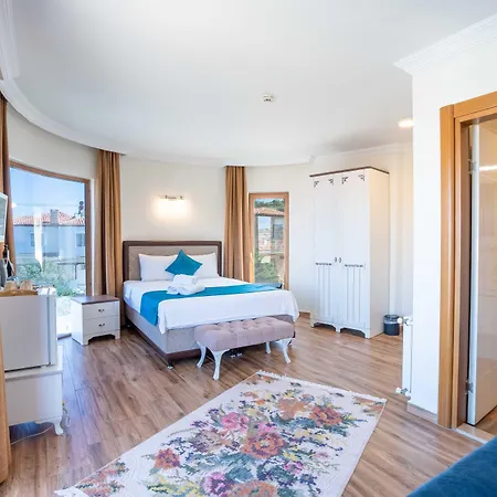Cunda Giritlioğlu Otel 2*
