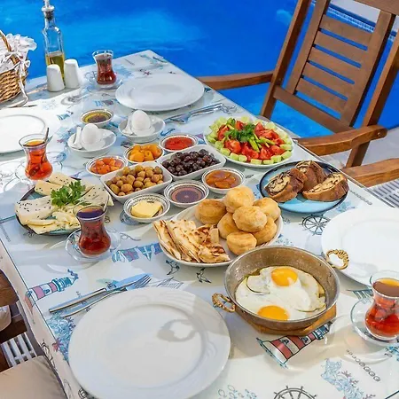 Otel Cunda Giritlioğlu Ayvalı