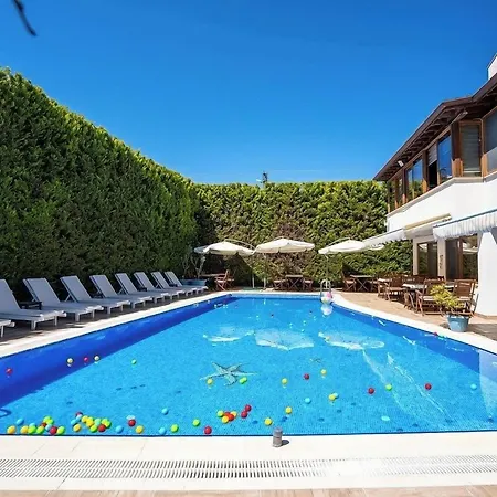 Otel Cunda Giritlioğlu