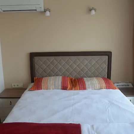 Cunda Giritlioğlu Otel 2*